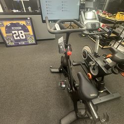 Peloton Plus w/ Mat, Cords & Shoes