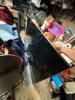 Samsung 82” TV Black Screen For Parts