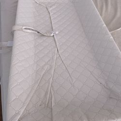 Changing Table Pad by Munchkin