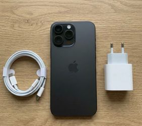 IPhone 16 pro Max  250 G . Black titanium like new