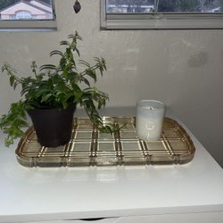 Clear/yellow Glass Tray