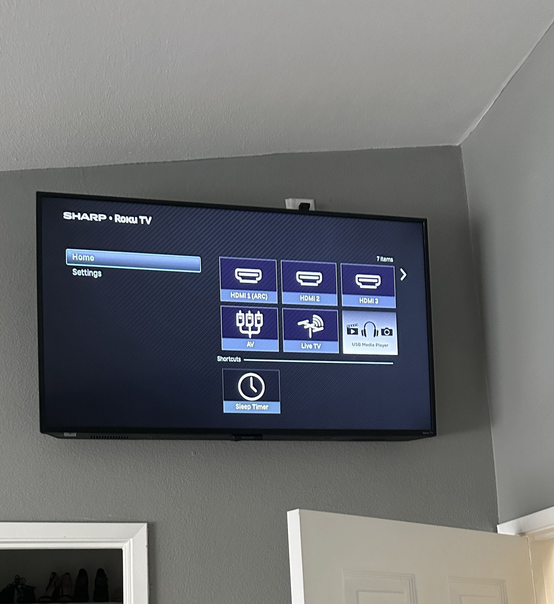 Sharp ruku tv 42 Inch