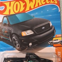 HOT WHEELS
