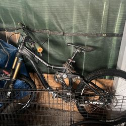 Down Hill Mountain Bike 