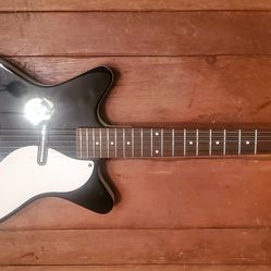 Danelectro guitar like new