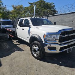 FOR SALE: 2022 RAM 5500 CREW CAB 4X4 FLATBED WITH 5TH WHEEL