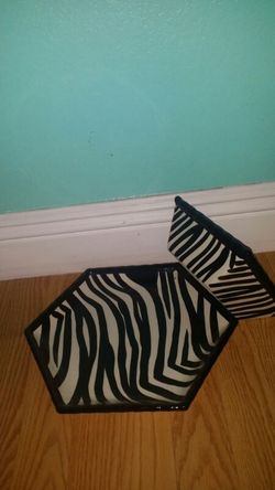Zebra serving tray and bowl...great condition!