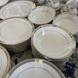 92-Piece Noritake Legacy Splendor Fine China Porcelain Set