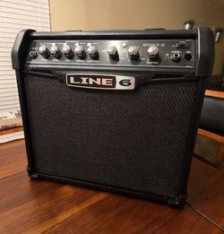 Line 6 Spider IV 15 guitar amp