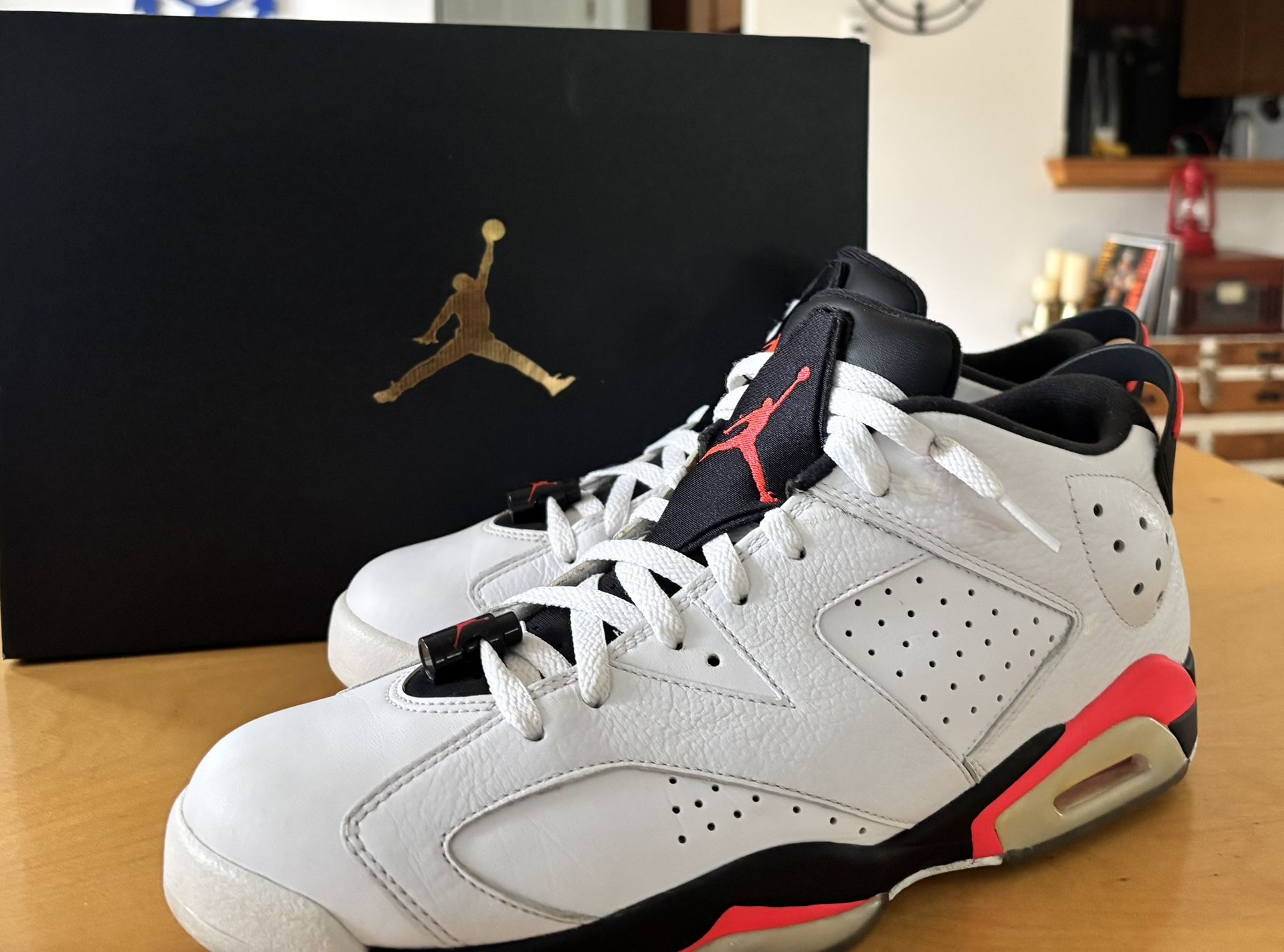 Nike Air Jordan  Retro 6 Low