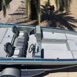 1985 Champion Fish And Ski Bass Boat 