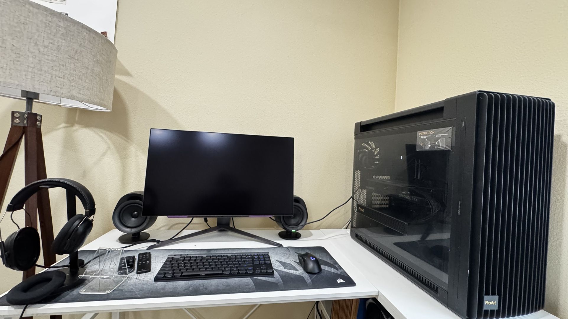 Premium Gaming PC + OLED Monitor Combo – Barely Used, Still Under Full Warranty!