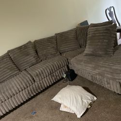 Moca 2 piece couch