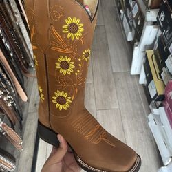 womens western boots
