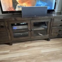 TV Stand 