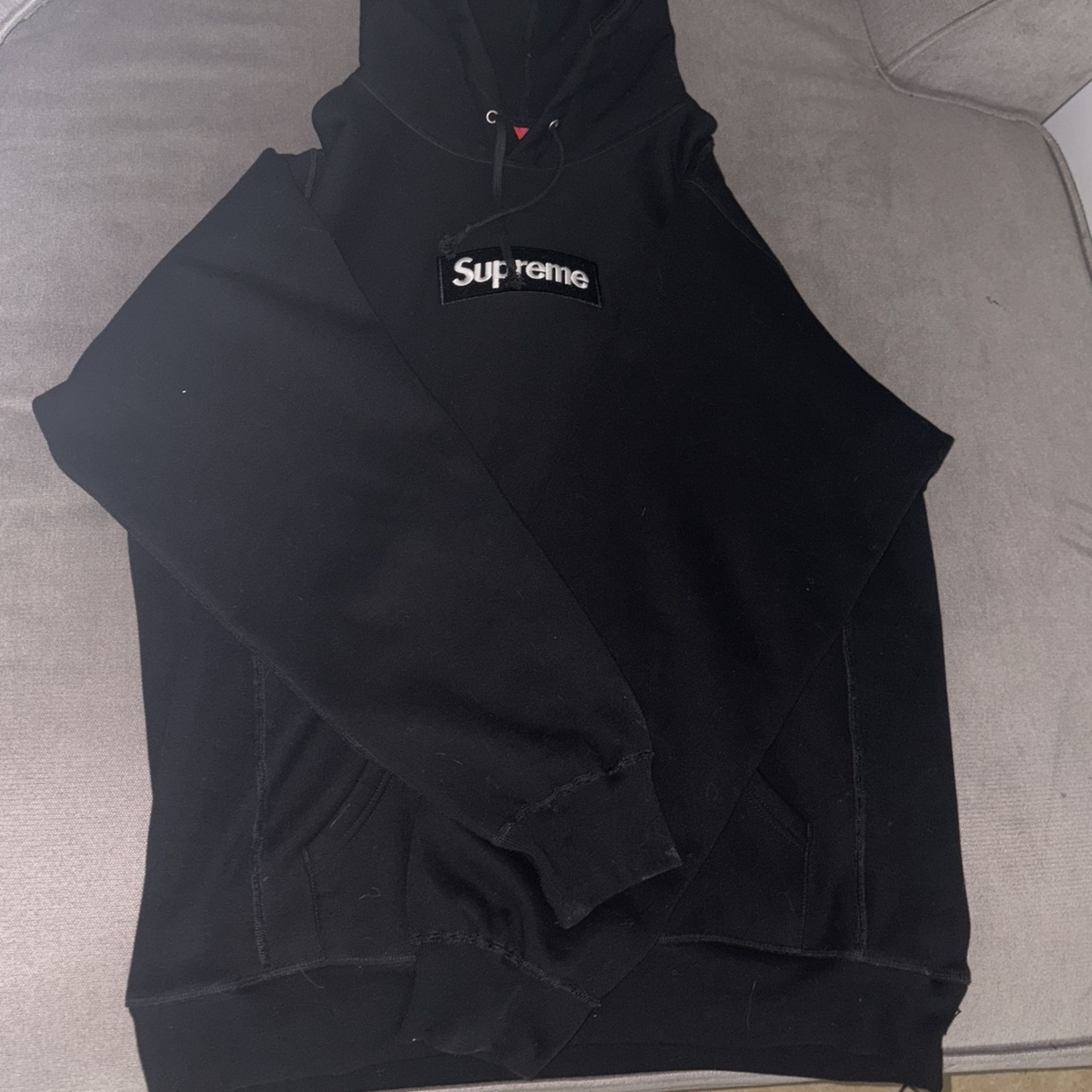 Supreme hoodie