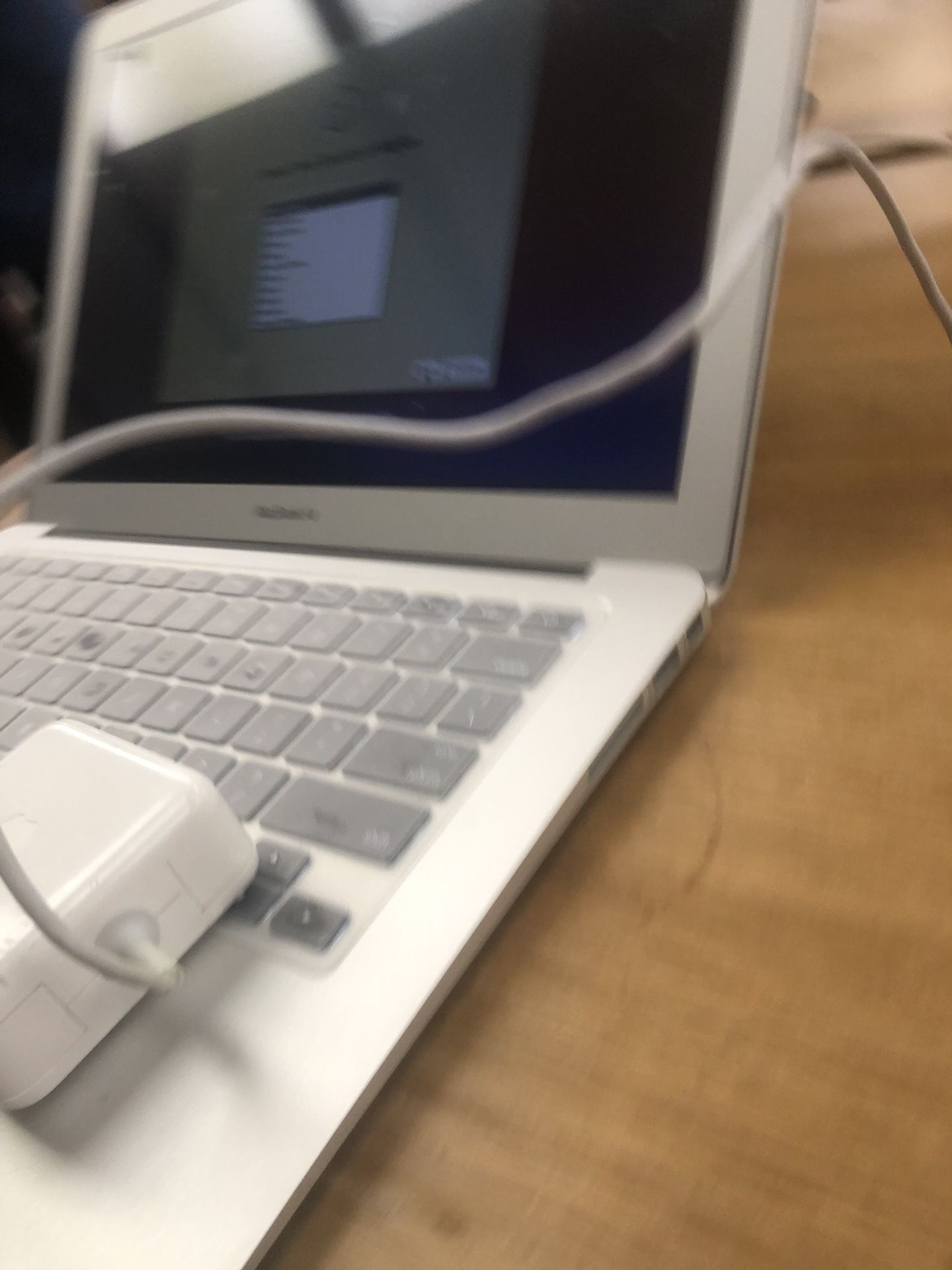 13 inch MacBook Air 2017 – excellent condition refurbished