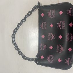 MCM AUTHENTIC HAND BAG $500