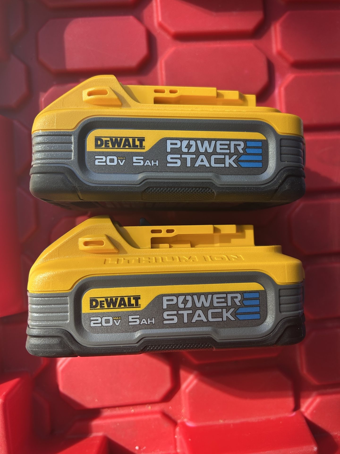2 Dewalt Power Stack 5.0 Batteries