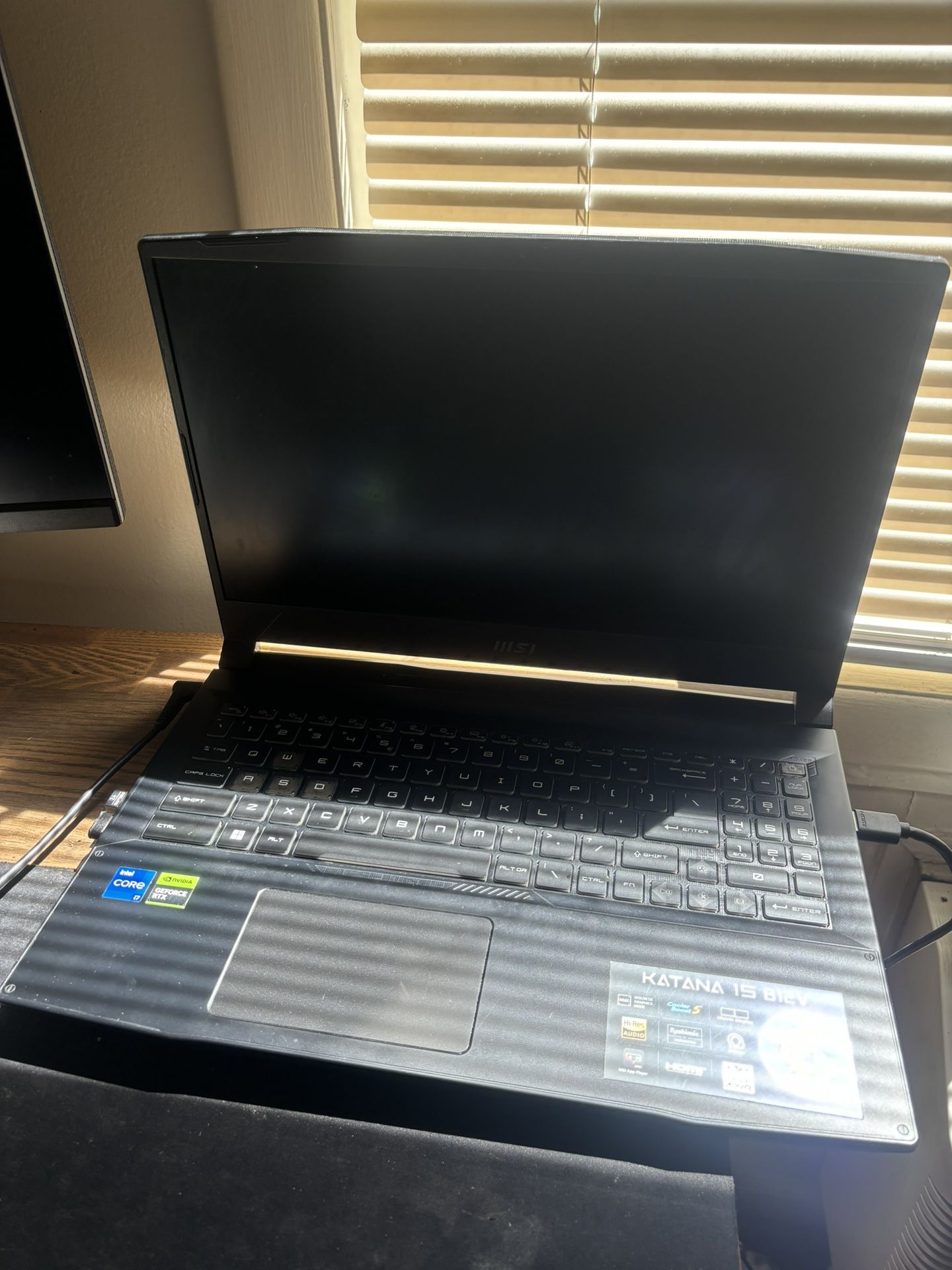 RTX 4050 ti i7 32GB DDR5 1tb MSI KATANA LAPTOP
