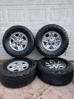 18 inch Toyota tundra wheels NEED OUT ASAP!!!!