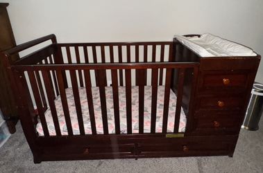 Crib With Changing Table 