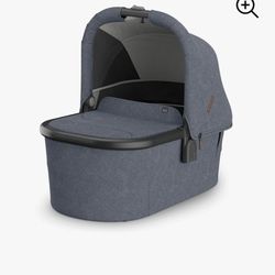 Bassinet And Stroller 