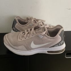 Nike Shoes Size. 5.5y