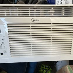 Window Ac Unit Blows Cold Air