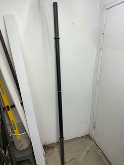 Titan Fitness Axle Bar