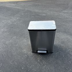 Stainless Steel Kitchen Trash Bin