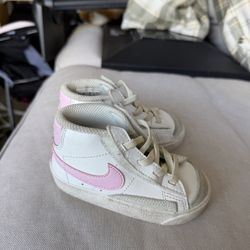 Nike Blazer Mid 77’ Baby Girl Pink/white 