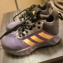 NWOT ADIDAS SIZE 11K