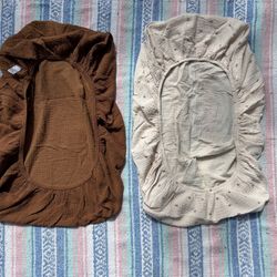2 Muslin Crib Sheets Good Condition 