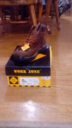 Steel toe boots