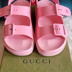 Comfy GUCCI flat Sandals