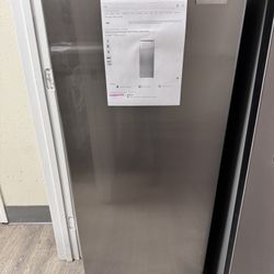 Frigidaire Convertible Freezer/refrigerator 