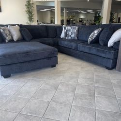 Lavernett 3 Pc Sectional | Sofa | Charcoal