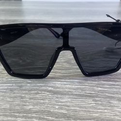 Black Fashionable Sunglasses 