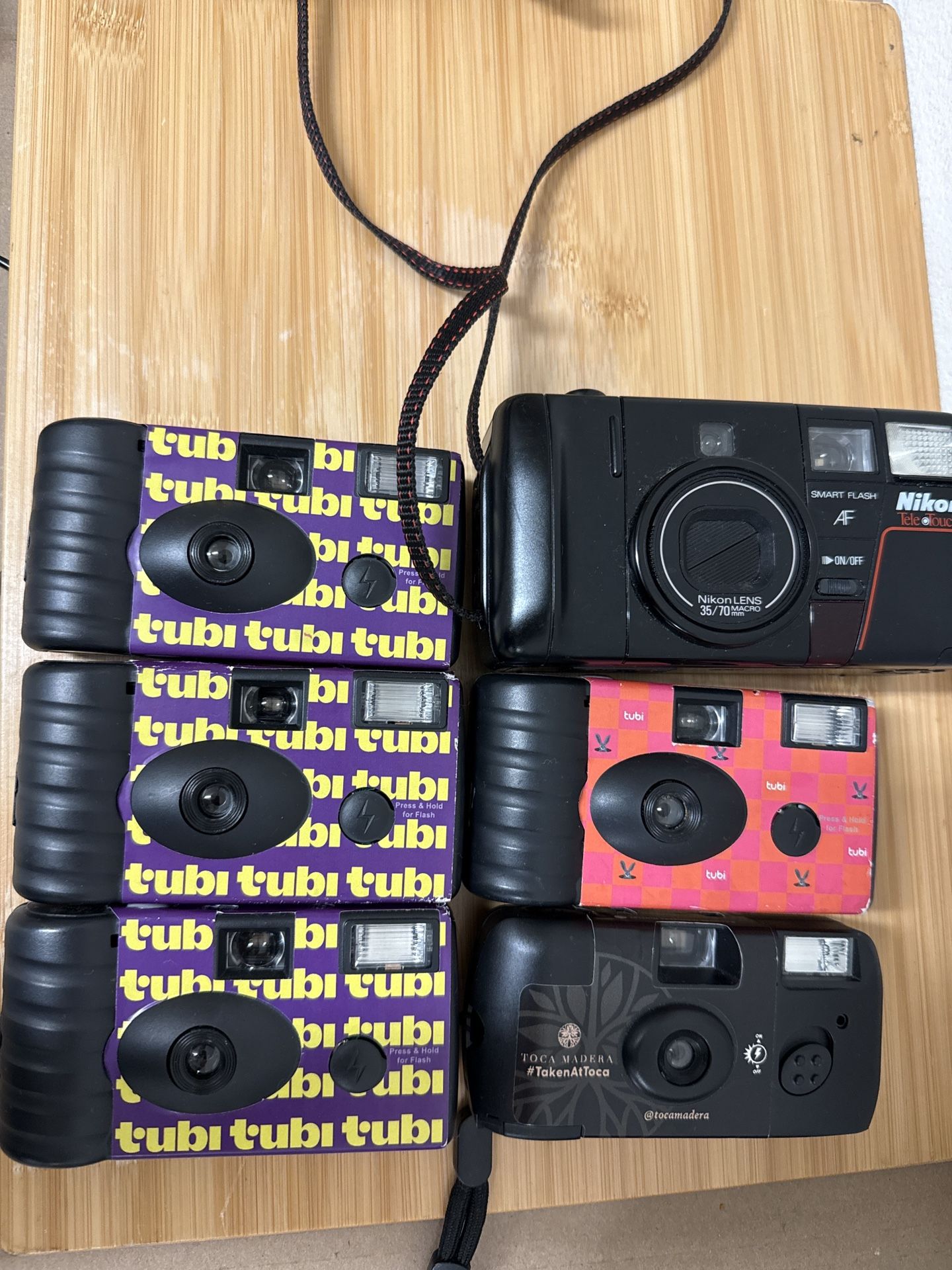 6 Photo camera