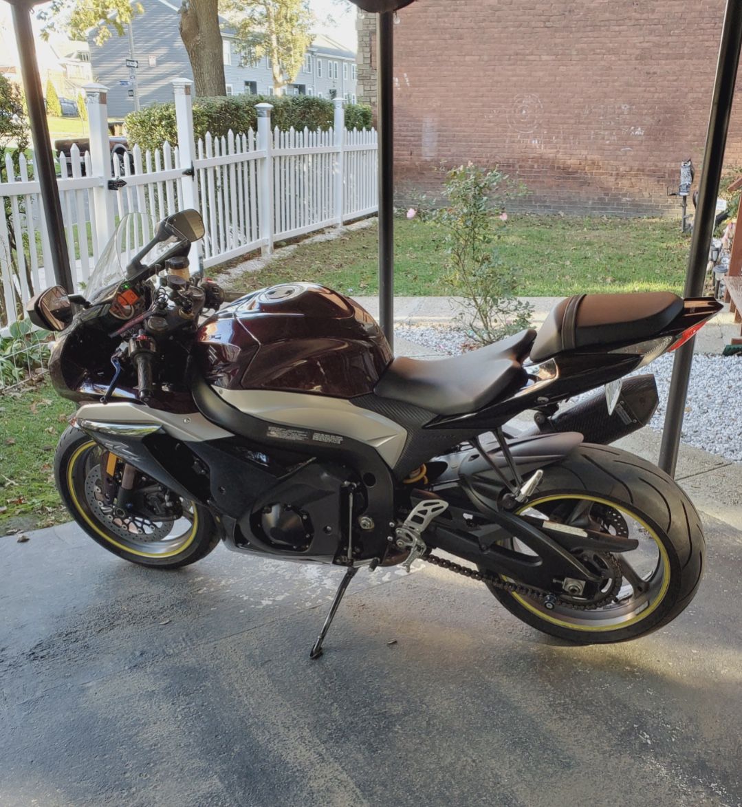 2009 Suzuki gsrx 1000