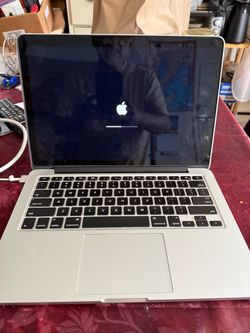 Apple MacBook Pro ( Retina 13 Inch Late 2013 ) 2.4 GHZ Dual Core Intel Core I5 8 GB Ram & 256 GB GD