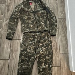 nike tech set 