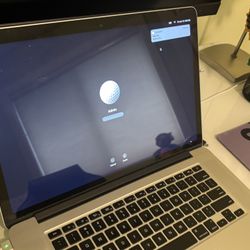 Apple Macbook Pro 15inch quad core i7 - excellent condition