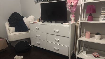 Kids dresser