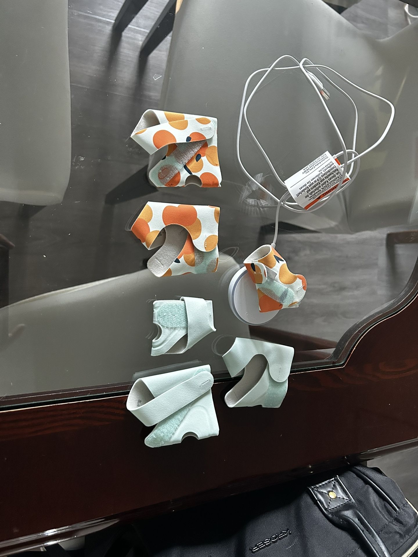 Owlet Smart Sock Charger + Extra Socks (Tangerine)