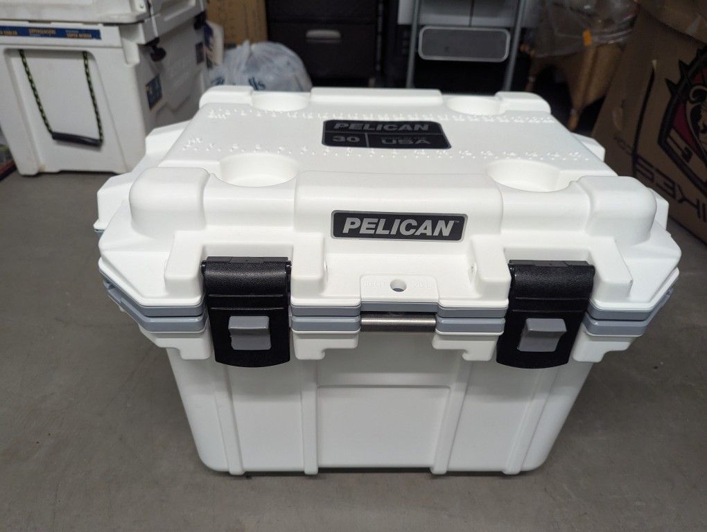 New 30qt Pelican Cooler Ice Chest Roto Molded Hard Side Best Proof Sealed Yeti Orca Grizzly Rovr Coho Rei Camping Insulated Engel Marine Ozark Fishing