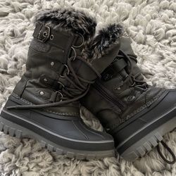 Snow Boots