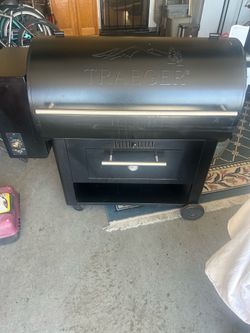 Traeger Pellet Grill Smoker
