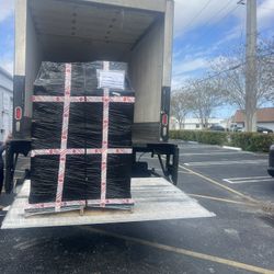 2011 International 4300 Refrigerated Box Truck – 24ft with Aluminum Lift Gate